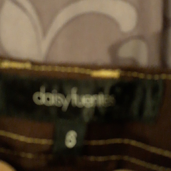 Capris - Picture 6 of 8